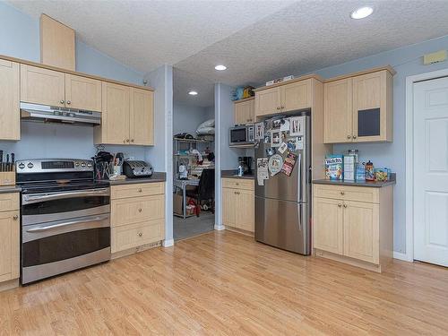 2453 Whitehorn Pl, Langford, BC - Indoor Photo Showing Kitchen