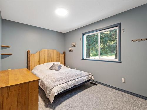 124 Baynes Dr, Bowser, BC - Indoor Photo Showing Bedroom
