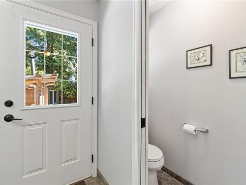 124 Baynes Dr, Bowser, BC - Indoor Photo Showing Bathroom