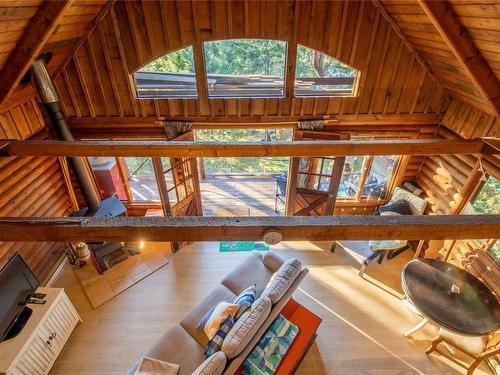 3701 Starboard Cres, Pender Island, BC - Indoor Photo Showing Other Room