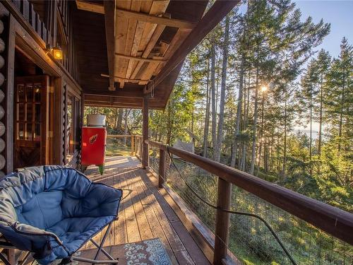3701 Starboard Cres, Pender Island, BC - Outdoor With Exterior