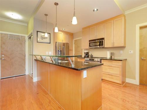 203-769 Arncote Ave, Langford, BC - Indoor Photo Showing Kitchen With Upgraded Kitchen