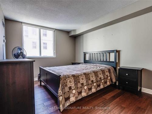 1010-736 Bay St, Toronto, ON - Indoor Photo Showing Bedroom