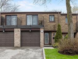 121-3395 Cliff Rd N  Mississauga, ON L5A 3M7