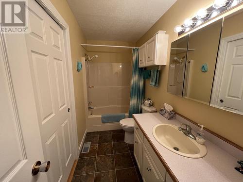 5504 Churchill Avenue, Fort Nelson, BC - Indoor Photo Showing Bathroom