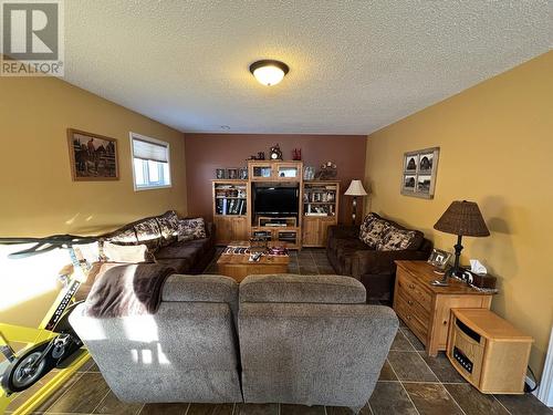 5504 Churchill Avenue, Fort Nelson, BC - Indoor Photo Showing Other Room