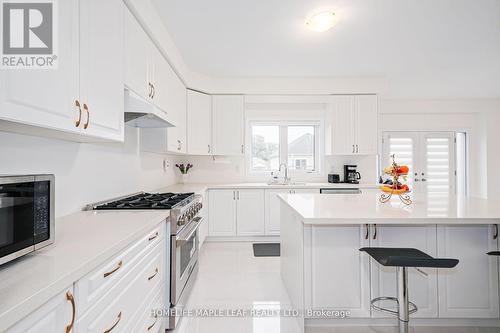 216 Warden Street, Clearview, ON - Indoor Photo Showing Kitchen With Upgraded Kitchen