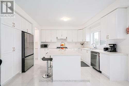 216 Warden Street, Clearview, ON - Indoor Photo Showing Kitchen