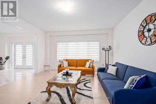 216 Warden Street, Clearview, ON - Indoor Photo Showing Living Room