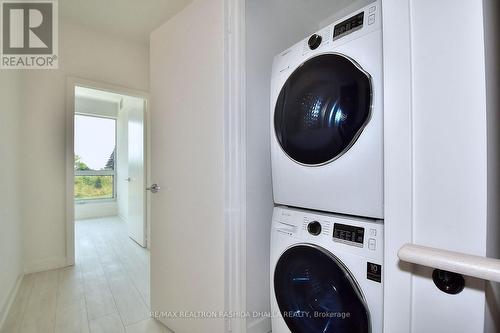 Th6 - 10 De Boers Drive, Toronto, ON - Indoor Photo Showing Laundry Room