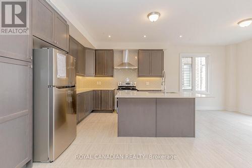 617 Fullum Landing, Milton, ON - Indoor Photo Showing Kitchen With Upgraded Kitchen