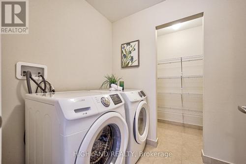 470 English Mill Court, Milton, ON - Indoor Photo Showing Laundry Room