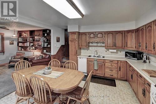 8200 Falconbridge Drive, Strathroy-Caradoc, ON - Indoor Photo Showing Kitchen With Double Sink