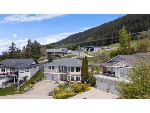 1116 Westridge Street, Creston, BC - Outdoor With Deck Patio Veranda With Facade