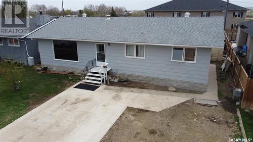 343 7Th Avenue Se, Swift Current, SK - Outdoor