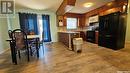 343 7Th Avenue Se, Swift Current, SK  - Indoor Photo Showing Living Room 