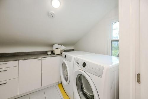 180 Concession Street, Hamilton, ON - Indoor Photo Showing Laundry Room