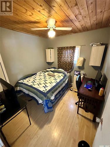 107 Chitek Drive, Chitek Lake, SK - Indoor Photo Showing Bedroom