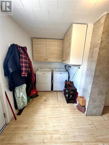 107 Chitek Drive, Chitek Lake, SK - Indoor Photo Showing Laundry Room