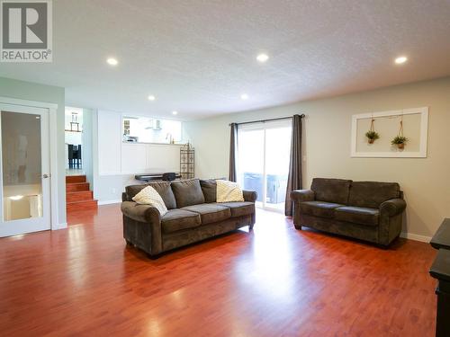 1337 Croft Road, Quesnel, BC - Indoor Photo Showing Living Room