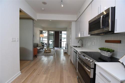 20 Bruyeres Mews|Unit #330, Toronto, ON - Indoor Photo Showing Kitchen With Upgraded Kitchen