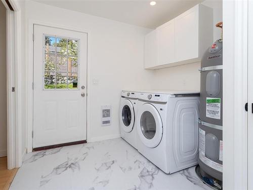 145 Paddock Pl, View Royal, BC - Indoor Photo Showing Laundry Room
