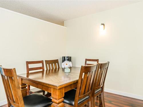 1251 Burnside Rd West, View Royal, BC - Indoor Photo Showing Dining Room