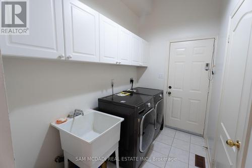 5350 Vail Court, Mississauga, ON - Indoor Photo Showing Laundry Room