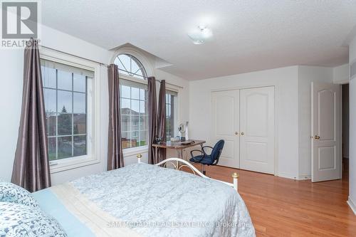 5350 Vail Court, Mississauga, ON - Indoor Photo Showing Bedroom