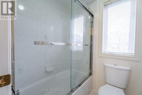 5350 Vail Court, Mississauga, ON - Indoor Photo Showing Bathroom