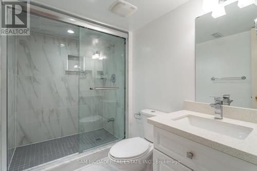 5350 Vail Court, Mississauga, ON - Indoor Photo Showing Bathroom