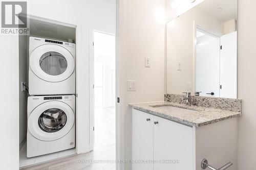 203 - 345 Wheat Boom Drive, Oakville, ON - Indoor Photo Showing Laundry Room