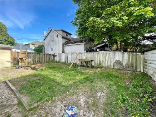 11 Regent Street, Thorold, ON - Outdoor With Backyard