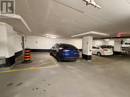 508 - 14 York Street, Toronto, ON - Indoor Photo Showing Garage