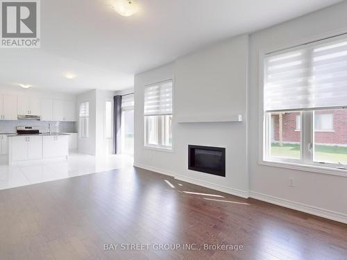 17 Father Muckle Avenue, Georgina, ON - Indoor With Fireplace
