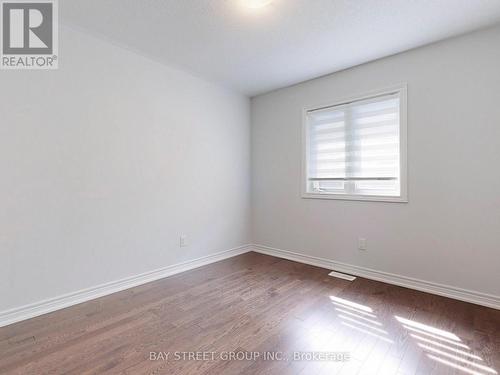 17 Father Muckle Avenue, Georgina, ON - Indoor Photo Showing Other Room