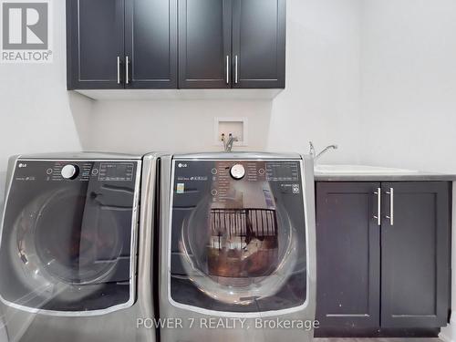 72 Viva Gardens, Oakville, ON - Indoor Photo Showing Laundry Room