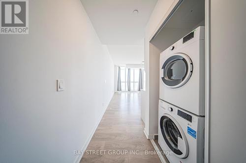 1709 - 38 Forest Manor Road, Toronto, ON - Indoor Photo Showing Laundry Room
