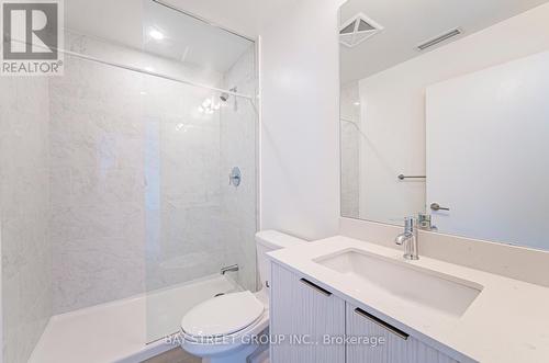 1709 - 38 Forest Manor Road, Toronto, ON - Indoor Photo Showing Bathroom