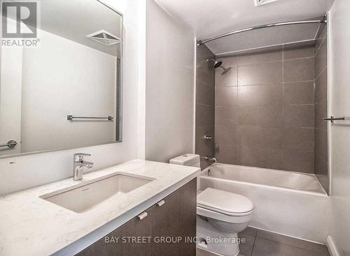 1608 - 155 Yorkville Avenue S, Toronto, ON - Indoor Photo Showing Bathroom