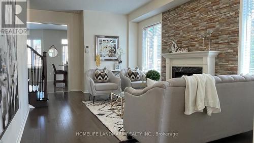 135 Durhamview Crescent, Whitchurch-Stouffville, ON - Indoor Photo Showing Living Room With Fireplace