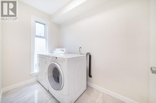 9500 Parksville Drive, Richmond, BC - Indoor Photo Showing Laundry Room