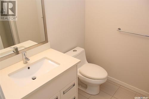 202 1510 Neville Drive, Regina, SK - Indoor Photo Showing Bathroom