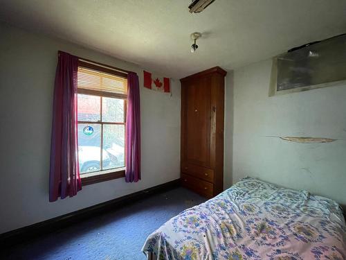 224 Vernon Street, Nelson, BC - Indoor Photo Showing Bedroom
