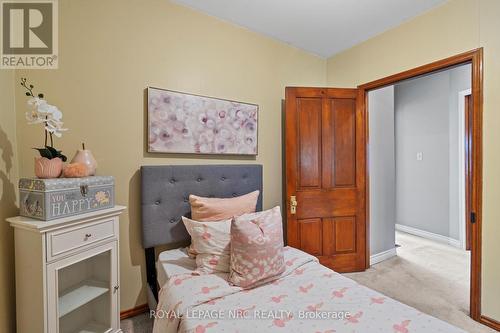 4244 Hixon Street, Lincoln, ON - Indoor Photo Showing Bedroom