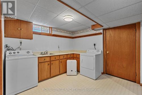 4244 Hixon Street, Lincoln, ON - Indoor Photo Showing Laundry Room
