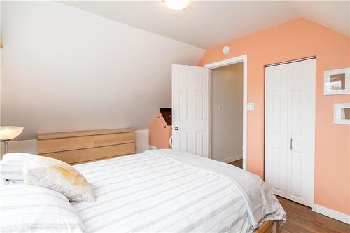 603 Simcoe Street, Winnipeg, MB - Indoor Photo Showing Bedroom