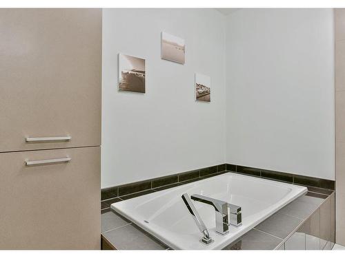 Salle de bains - 17-260 Rue Anne-Hébert, Saint-Basile-Le-Grand, QC - Indoor Photo Showing Bathroom
