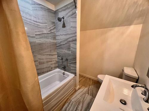 93 Bell'S Point Road, Kenora, ON - Indoor Photo Showing Bathroom