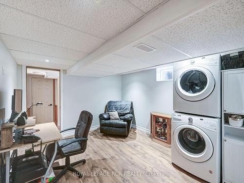69 Town Line, Orangeville, ON - Indoor Photo Showing Laundry Room